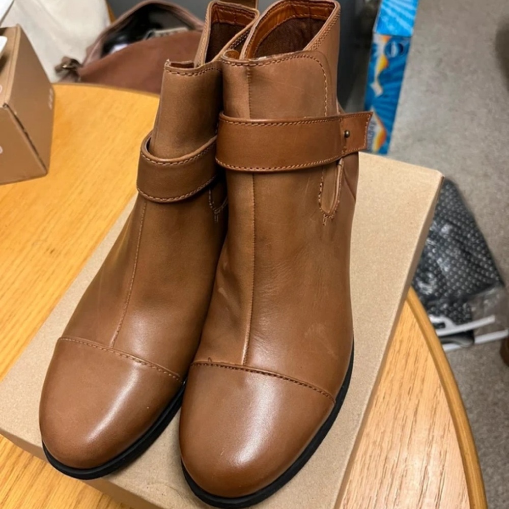Clarks Tan Leather Ankle Booties